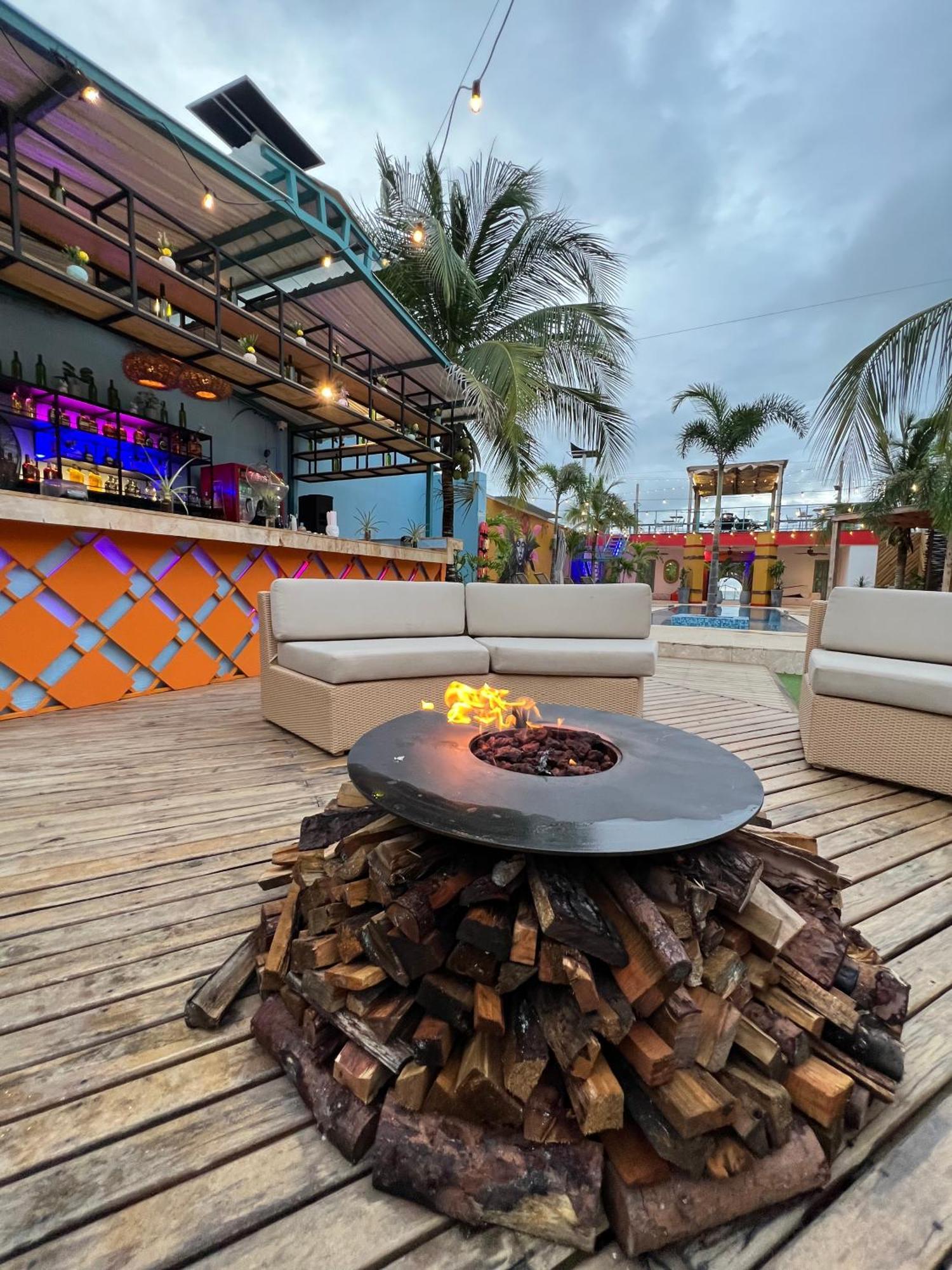 Coco Hotel *