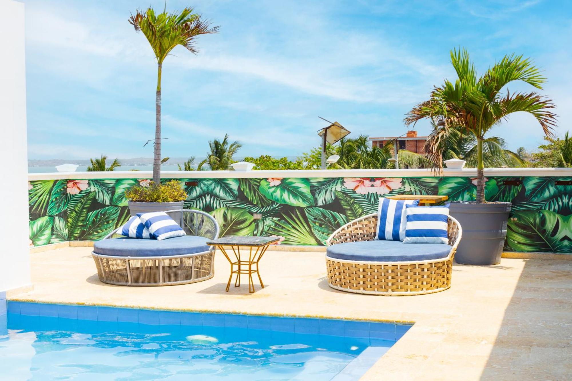 Coco Hotel *